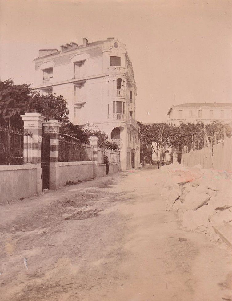Photographie de la rue Parmentier à Nice, prise en 1910 environ.