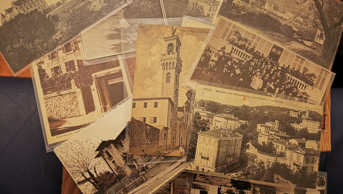 Comment identifier une carte postale ancienne ?